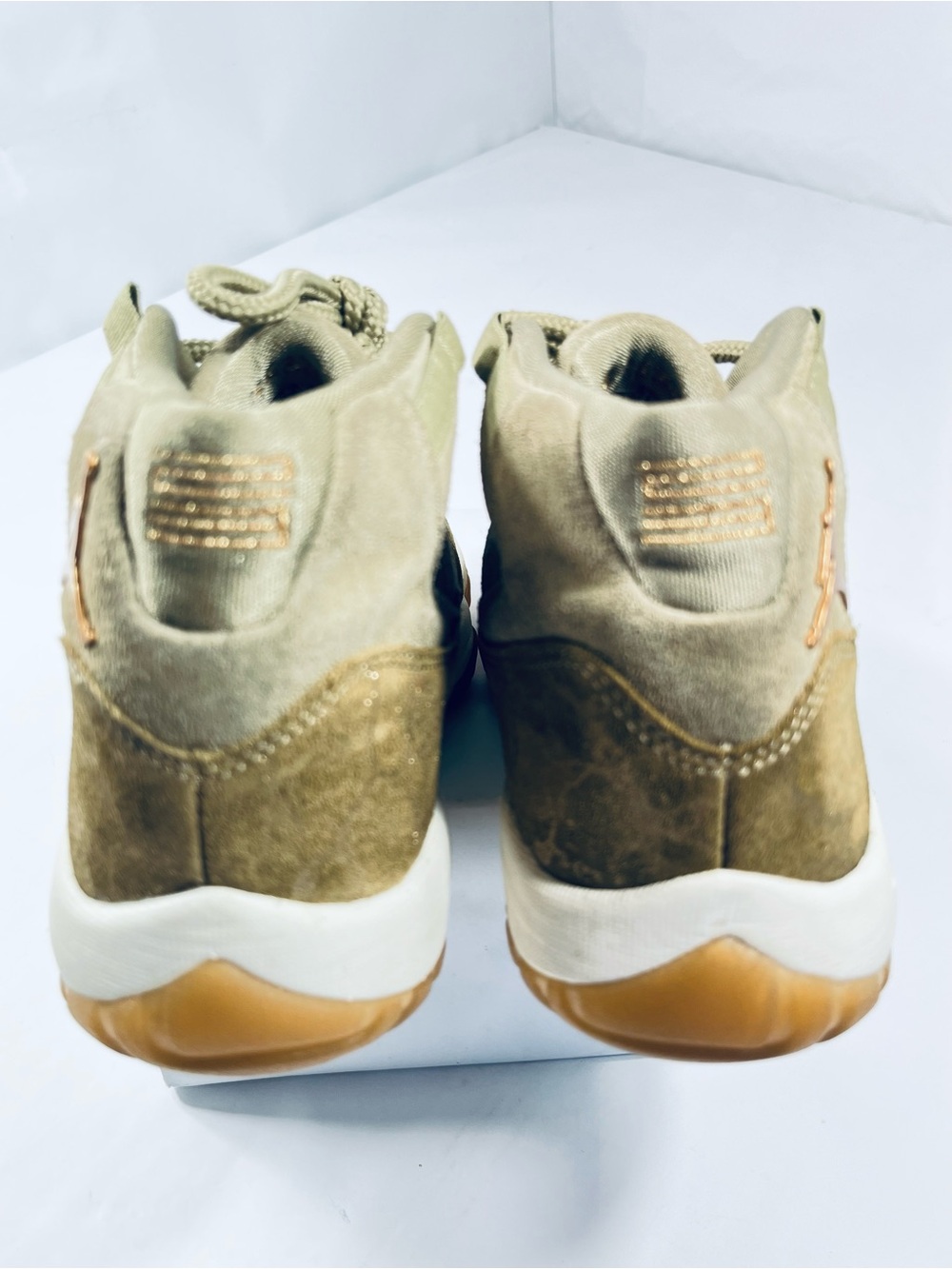 Nike Air Jordan 11 Retro AR0715-200 Olive Gold Tan LUX Women’s 8.5Sneakers AJ13 - Picture 4 of 15
